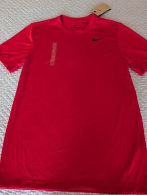 NWT Nike T-Shirt Men's Size S Dri-Fit Legend Fitness Shirt (0918)